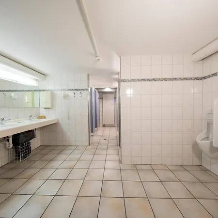 Hostel Berggasthaus First - Only Accessible By Cable Car *