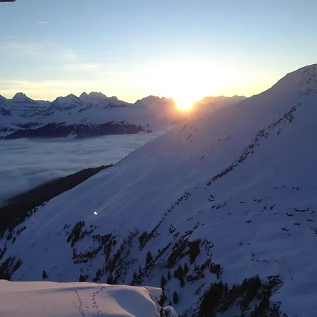 Hostel Berggasthaus First - Only Accessible By Cable Car