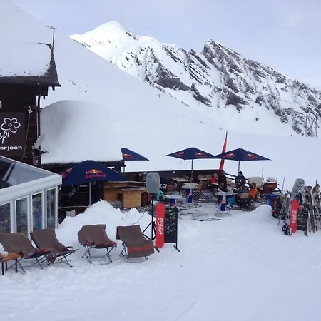Berggasthaus First - Only Accessible By Cable Car Hostel Grindelwald