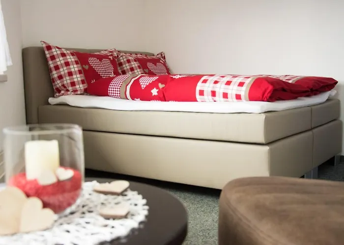 Berggasthaus First - Only Accessible By Cable Car بيت شباب