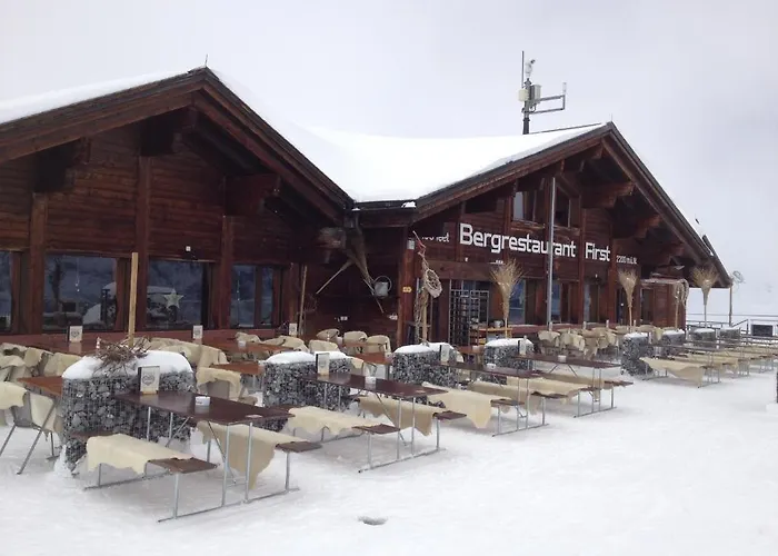 Berggasthaus First - Only Accessible By Cable Car بيت شباب *