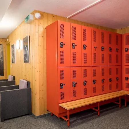 Hostel Berggasthaus First - Only Accessible By Cable Car Grindelwald