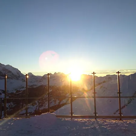 Hostel Berggasthaus First - Only Accessible By Cable Car