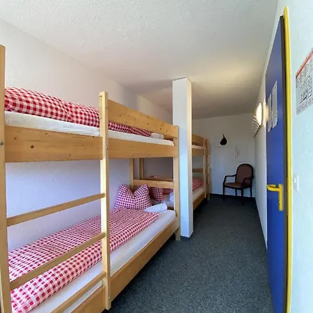 Berggasthaus First Hostel *