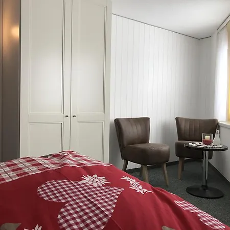 Hostel Berggasthaus First *